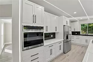 4508 Bankside Ct NE, Marietta, GA 30066 - Photo 8