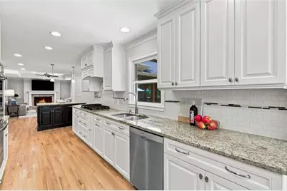 330 Waverly Hall Drive, Roswell, GA 30075 - Photo 18