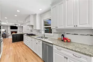 330 Waverly Hall Dr, Roswell, GA 30075 - Photo 18