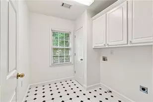 1593 Walkway Ct SW, Lilburn, GA 30047 - Photo 42