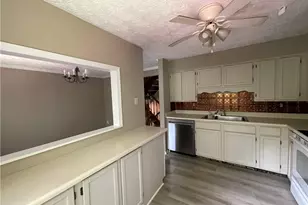2105 Fairways Ct NW, Kennesaw, GA 30144 - Photo 16