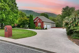 4165 Asheland Cove Dr, Young Harris, GA 30582 - Photo 64
