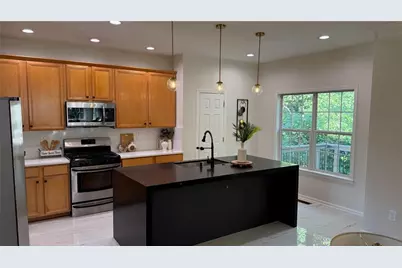 625 Kingsport Drive, Roswell, GA 30076 - Photo 2