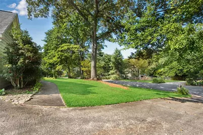 1870 Beckett Drive, Marietta, GA 30062 - Photo 4