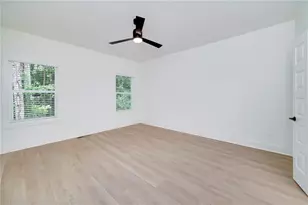 8560 Old Keith Bridge Rd, Gainesville, GA 30506 - Photo 14