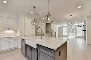 1701 Kenstone Walk, Dunwoody, GA 30338 - Photo 8