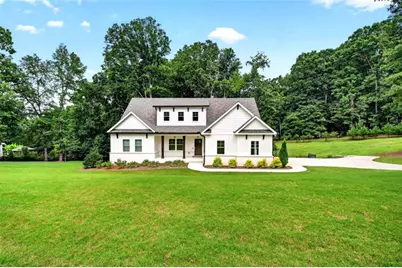 727 Old Collins Road, Hoschton, GA 30548 - Photo 2