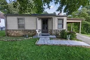 959 Hillcrest Dr, McCaysville, GA 30555 - Photo 1