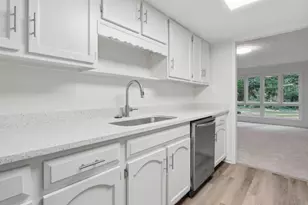 3229 Clairmont N NE, Atlanta, GA 30329 - Photo 4