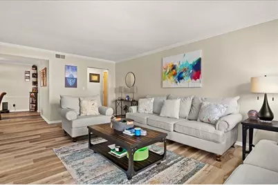 6851 Roswell Road #M5, Sandy Springs, GA 30328 - Photo 4