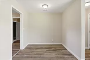 2723 Ellen Wy, Decatur, GA 30032 - Photo 8