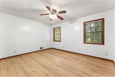 212 Farmbrook Parkway E, Stockbridge, GA 30281 - Photo 18