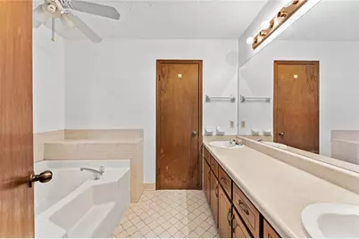 212 Farmbrook Parkway E, Stockbridge, GA 30281 - Photo 16