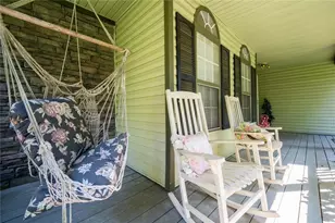 1371 Pickett Bridge Rd, Covington, GA 30016 - Photo 4