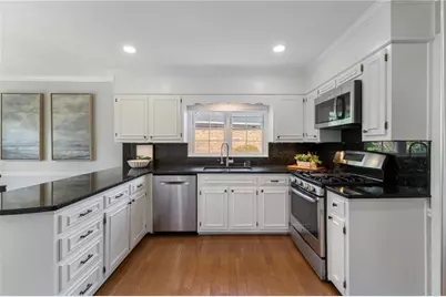 4402 Nassau Way NE, Marietta, GA 30068 - Photo 8