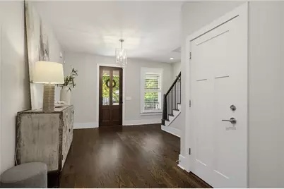 1090 Mendell Circle NE, Atlanta, GA 30319 - Photo 8
