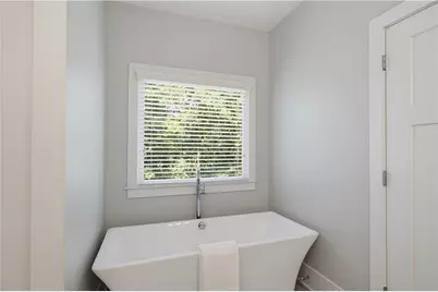 1090 Mendell Circle NE, Atlanta, GA 30319 - Photo 32
