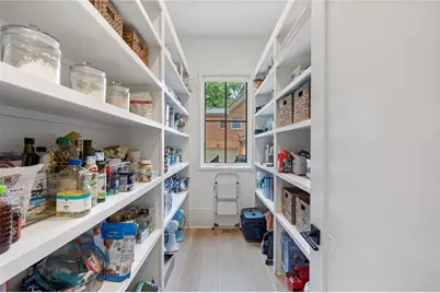 4847 Lake Forrest Drive, Sandy Springs, GA 30342 - Photo 16