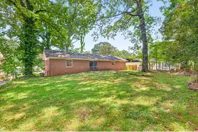 526 Stonewood Drive, Stone Mountain, GA 30087 - Photo 4