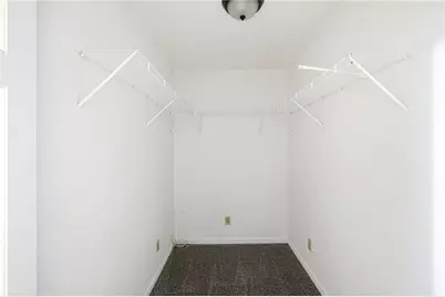 4927 Castlewood Drive SW, Lilburn, GA 30047 - Photo 32