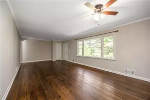 535 Valley Ln, Atlanta, GA 30328 - Photo 10
