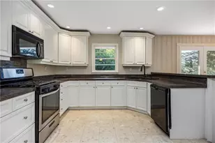 535 Valley Ln, Atlanta, GA 30328 - Photo 8