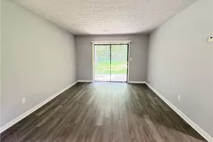 160 Chesapeake Dr, Ellenwood, GA 30294 - Photo 10