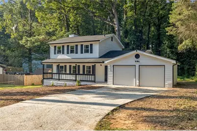 2904 Wood Hollow Lane, Jonesboro, GA 30236 - Photo 2