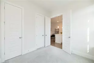 529 Broadview Pl, Atlanta, GA 30324 - Photo 14