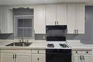 5652 Ash St, Forest Park, GA 30297 - Photo 6