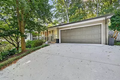 3009 Greenoaks Circle NE, Atlanta, GA 30345 - Photo 2