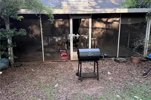 1839 Quailwood Dr, Stone Mountain, GA 30088 - Photo 2