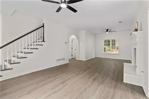 71 Pickett's View, Acworth, GA 30101 - Photo 8