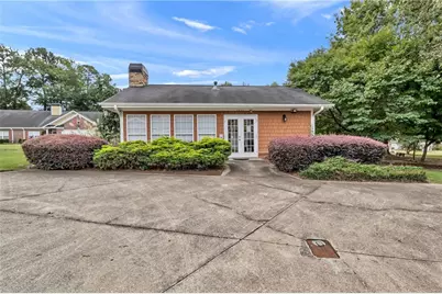 2585 Rosehill Circle, Lithia Springs, GA 30122 - Photo 34