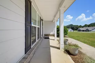 62 Windrow Trl, Statham, GA 30666 - Photo 4
