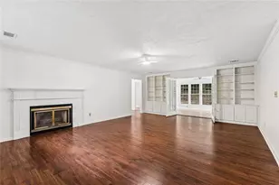 750 Dunleith Ct, Stone Mountain, GA 30083 - Photo 4