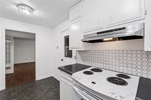 750 Dunleith Ct, Stone Mountain, GA 30083 - Photo 2