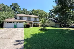 844 Chapman Cir, Stone Mountain, GA 30088 - Photo 1
