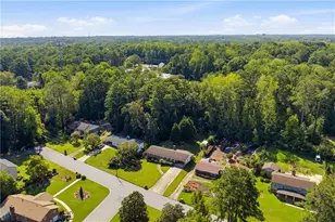 2710 Tanglewood Trail, Atlanta, GA 30344 - Photo 56