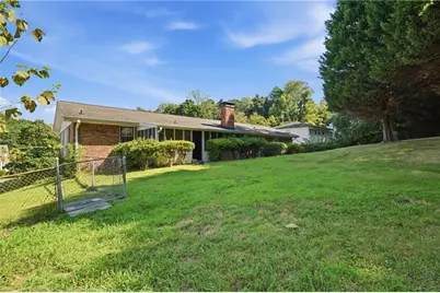2710 Tanglewood Trail, Atlanta, GA 30344 - Photo 46