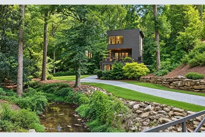 585 Mountain Way, Atlanta, GA 30342 - Photo 1