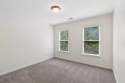 1634 Gilstrap Lane NW, Atlanta, GA 30318 - Photo 32