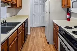 300 Johnson Ferry Road NE, Sandy Springs, GA 30328 - Photo 8