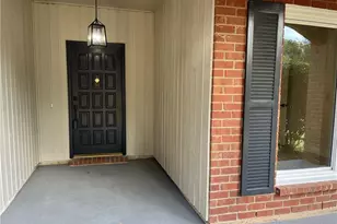 1441 Shady Cove Ln, Lawrenceville, GA 30043 - Photo 2