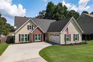 5685 Sugar Crossing Dr, Sugar Hill, GA 30518 - Photo 2