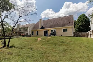 5685 Sugar Crossing Dr, Sugar Hill, GA 30518 - Photo 34