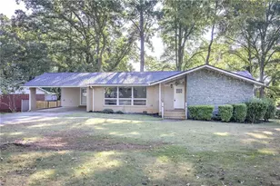 102 Summit Dr, Griffin, GA 30224 - Photo 1