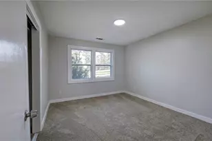 102 Summit Dr, Griffin, GA 30224 - Photo 10