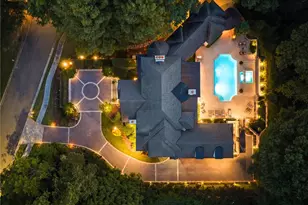 5530 Claire Rose Ln, Sandy Springs, GA 30327 - Photo 2