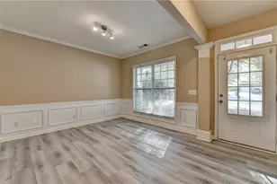 1646 Hedington Ct, Lawrenceville, GA 30045 - Photo 2